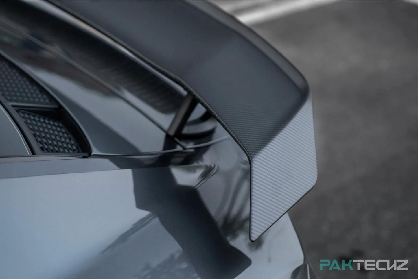 PAKTECHZ - AUDI R8 DRY CARBON FIBRE REAR SPOILER