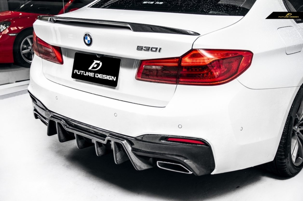 FUTURE DESIGN - BMW 5 SERIES G30 PRE LCI CARBON FIBRE REAR DIFFUSER  ( GT STYLE )