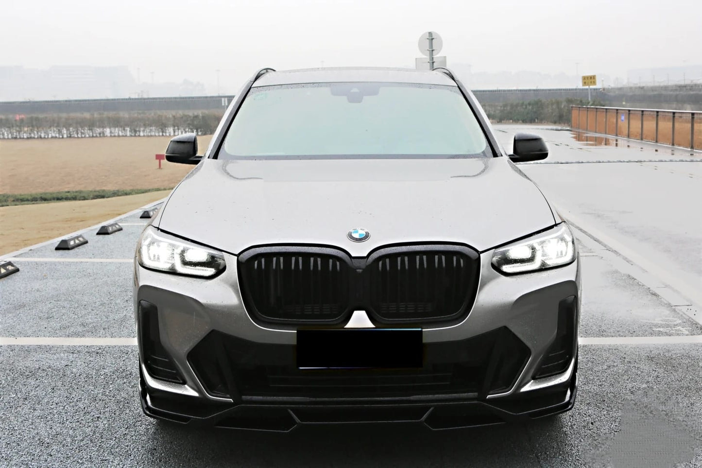 AERO CARBON - BMW X3 G01 / X4 G02 LCI GLOSSY BLACK FRONT LIP V STYLE - Aero Carbon UK