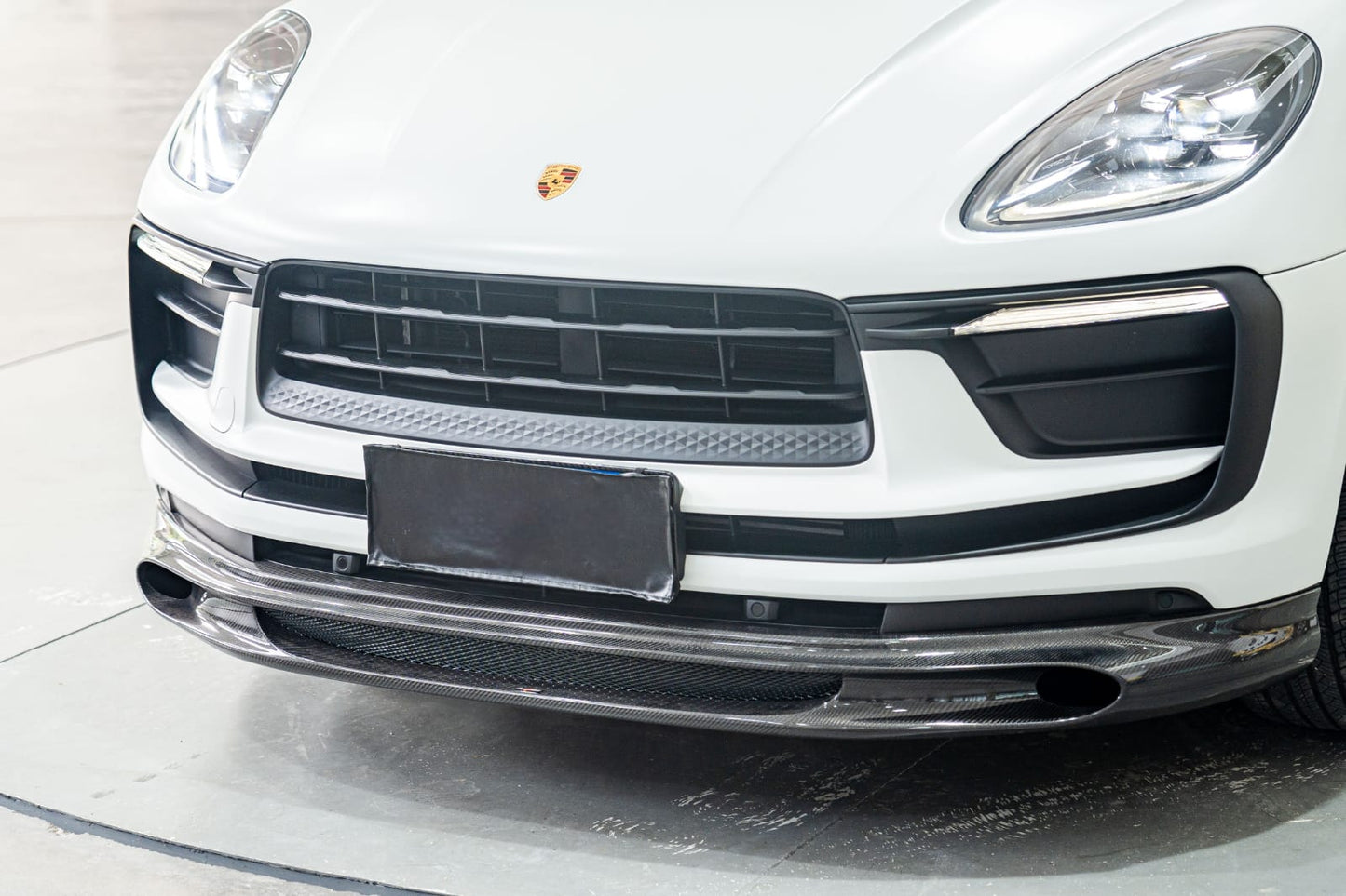 AERO CARBON - PORSCHE MACAN 2022+ CARBON FIBRE FRONT LIP - Aero Carbon UK