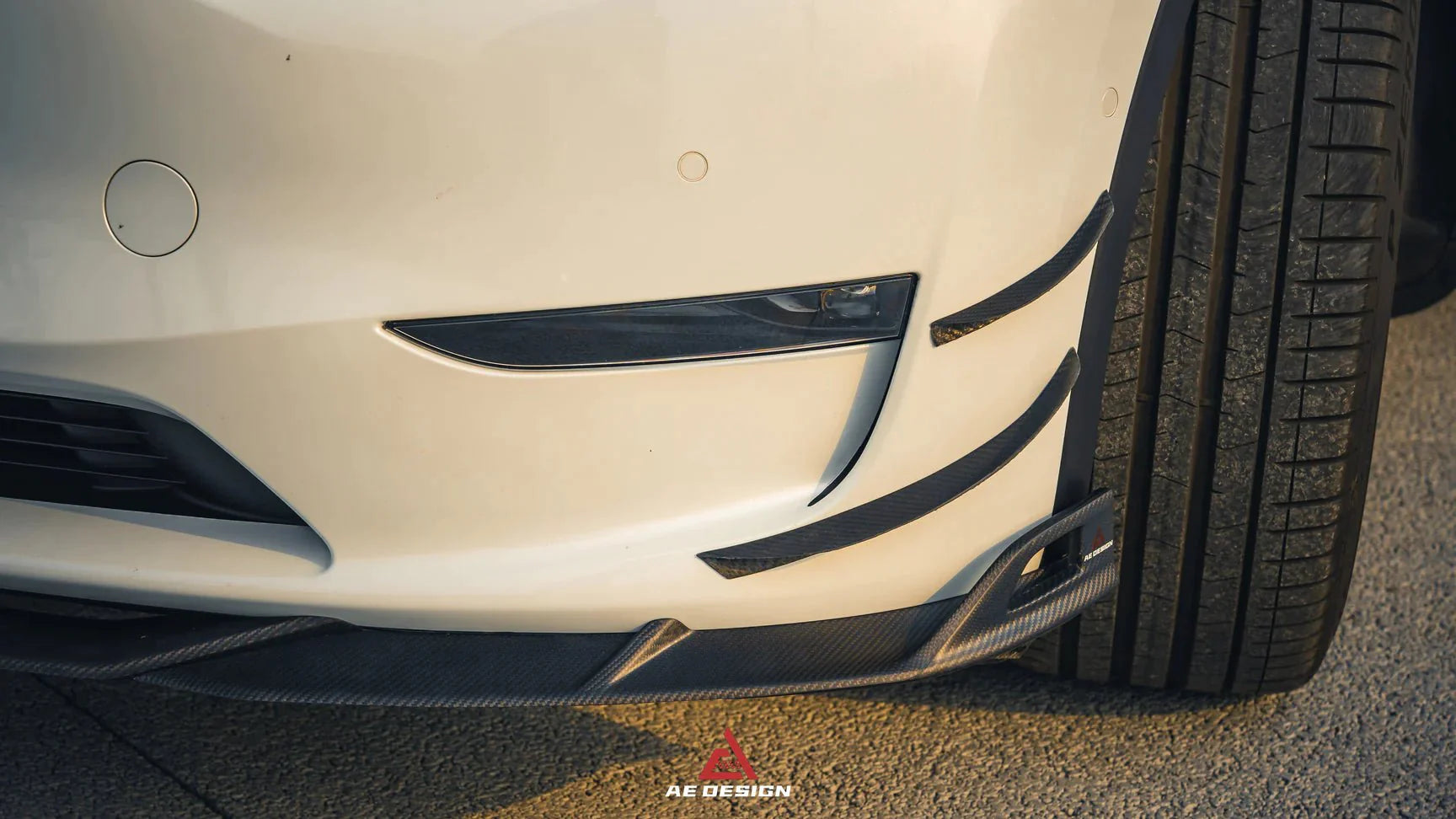 AERO CARBON - TESLA MODEL Y CARBON FIBRE FRONT BUMPER CANARDS - Aero Carbon UK