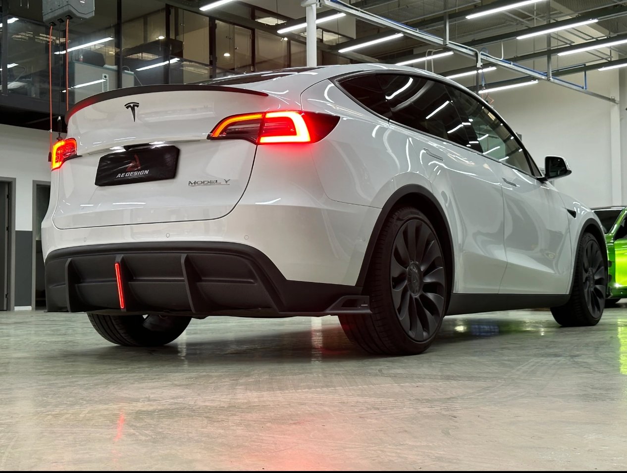 AERO CARBON - TESLA MODEL Y CARBON FIBRE REAR DIFFUSER WITH TAIL LIGHT - Aero Carbon UK