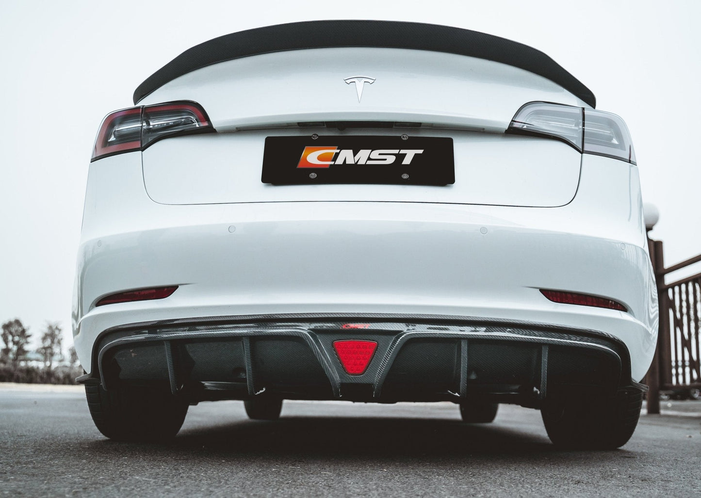 CMST - TESLA MODEL 3 CARBON FIBRE DIFFUSER V2 - Aero Carbon UK