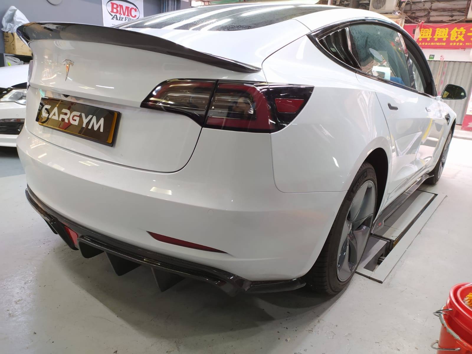 CMST - TESLA MODEL 3 CARBON FIBRE SPOILER V1 - Aero Carbon UK