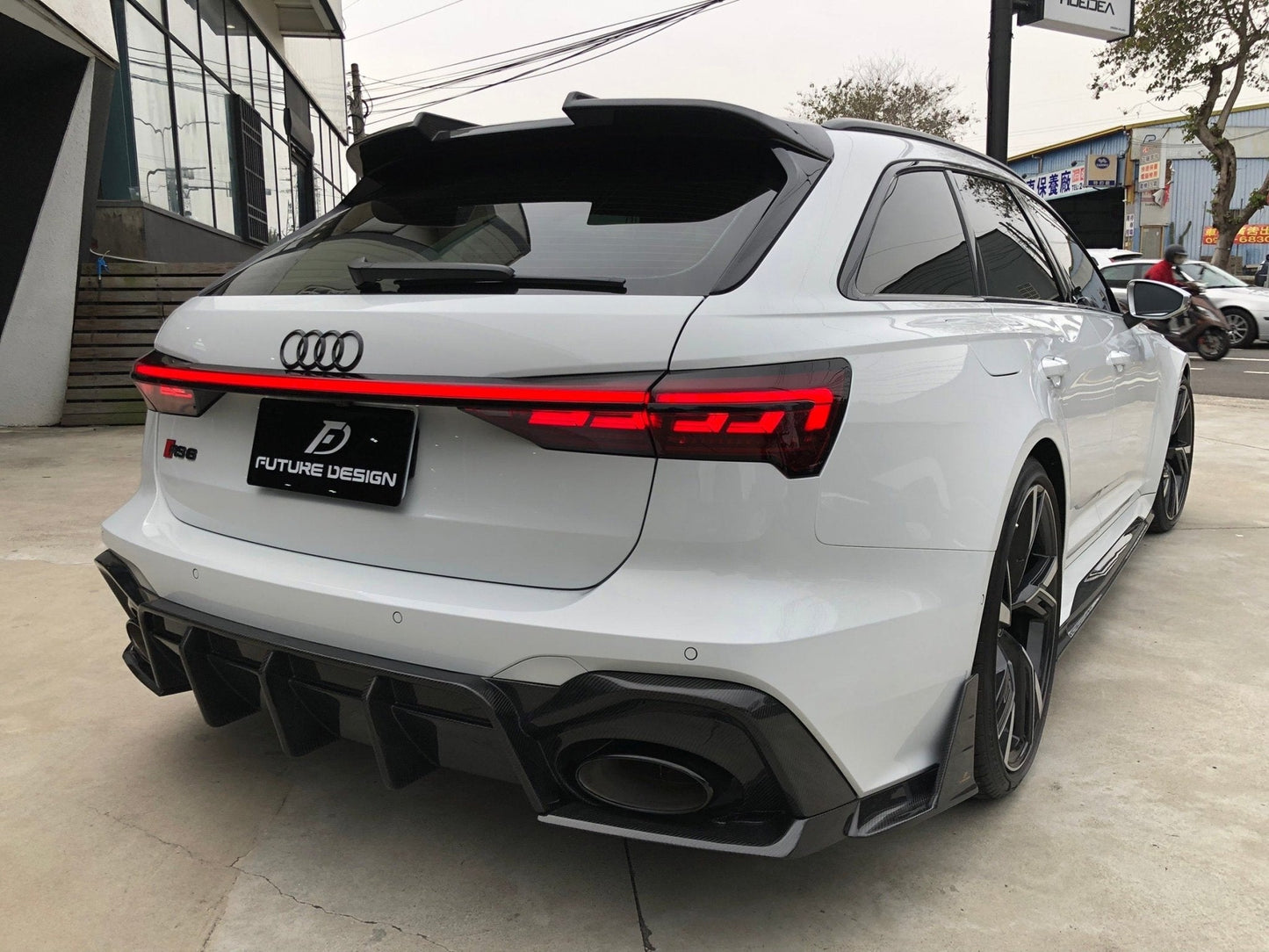 FUTURE DESIGN - AUDI RS6 RS7 C8 DRY CARBON FIBRE REAR DIFFUSER & CANARDS ( BLAZE KIT) - Aero Carbon UK