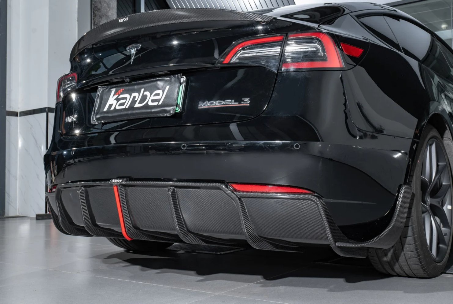 KARBEL - TESLA MODEL 3 DRY CARBON FIBRE LED REAR DIFFUSER - Aero Carbon UK